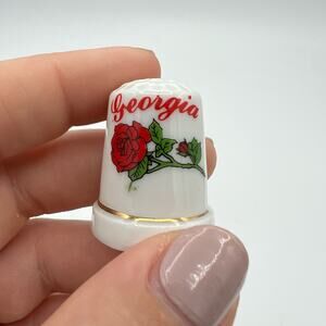 Vintage Georgia State Red Rose Collectible Bone China Thimble